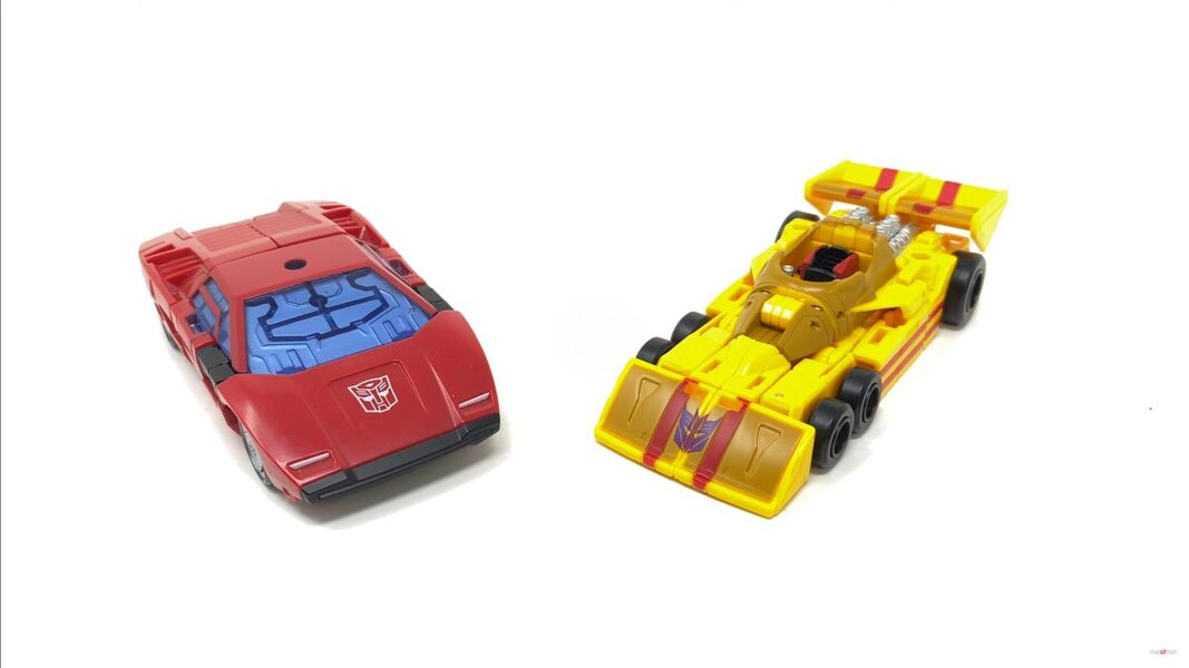 Transformers Legacy Dragstrip In Hand Image  (40 of 42)